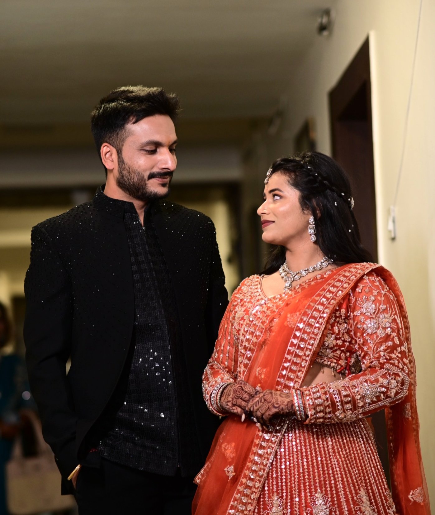Palak and Aman looking at each other